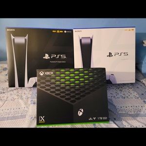 Playstation5 for sale BRAND NEW asking for $1,000.